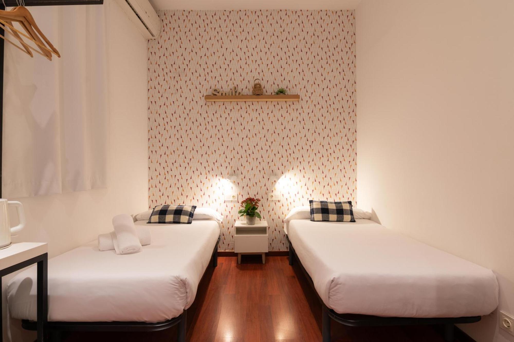 The Central House Barcelona Gracia Exterior photo