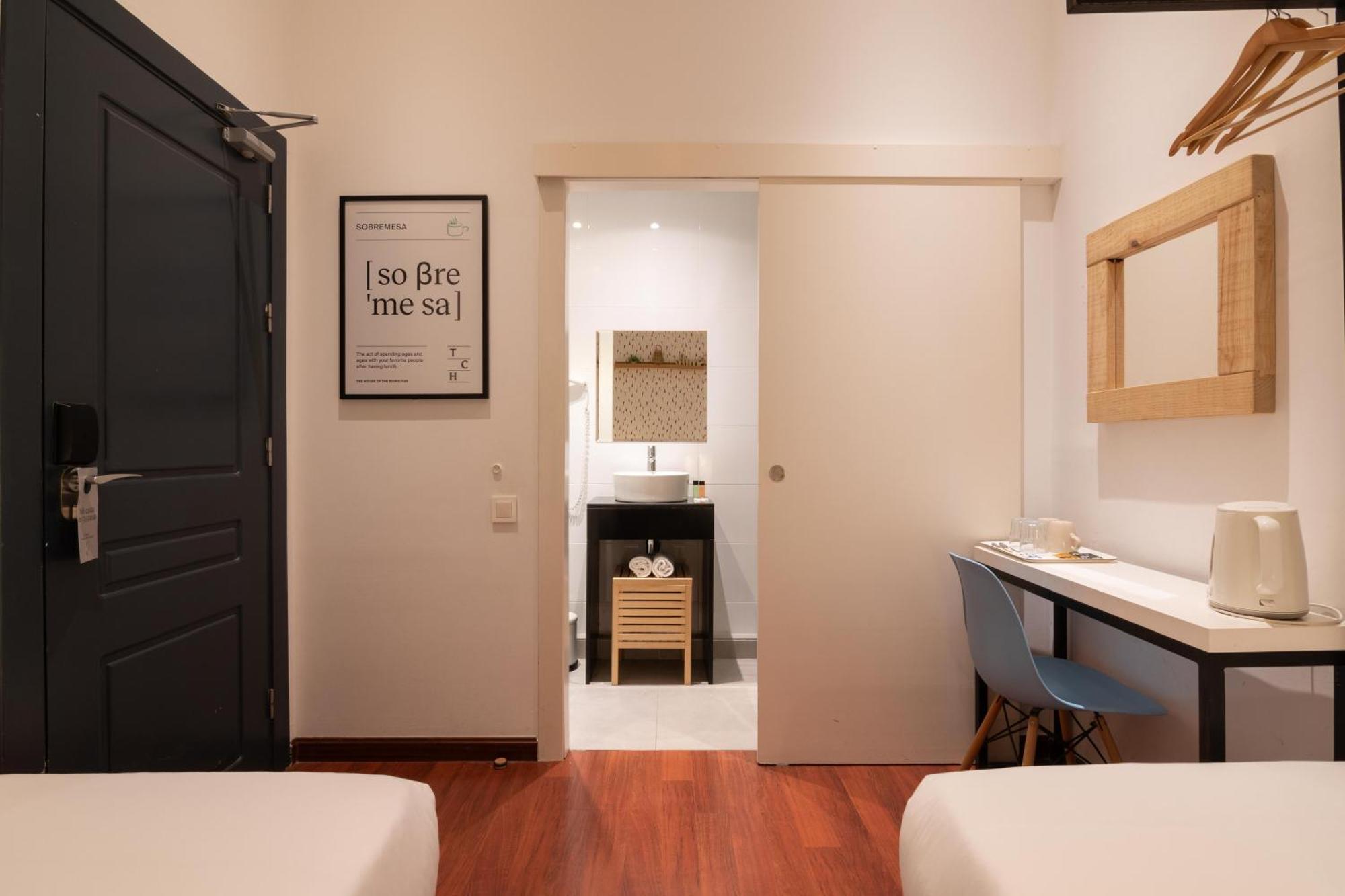 The Central House Barcelona Gracia Exterior photo